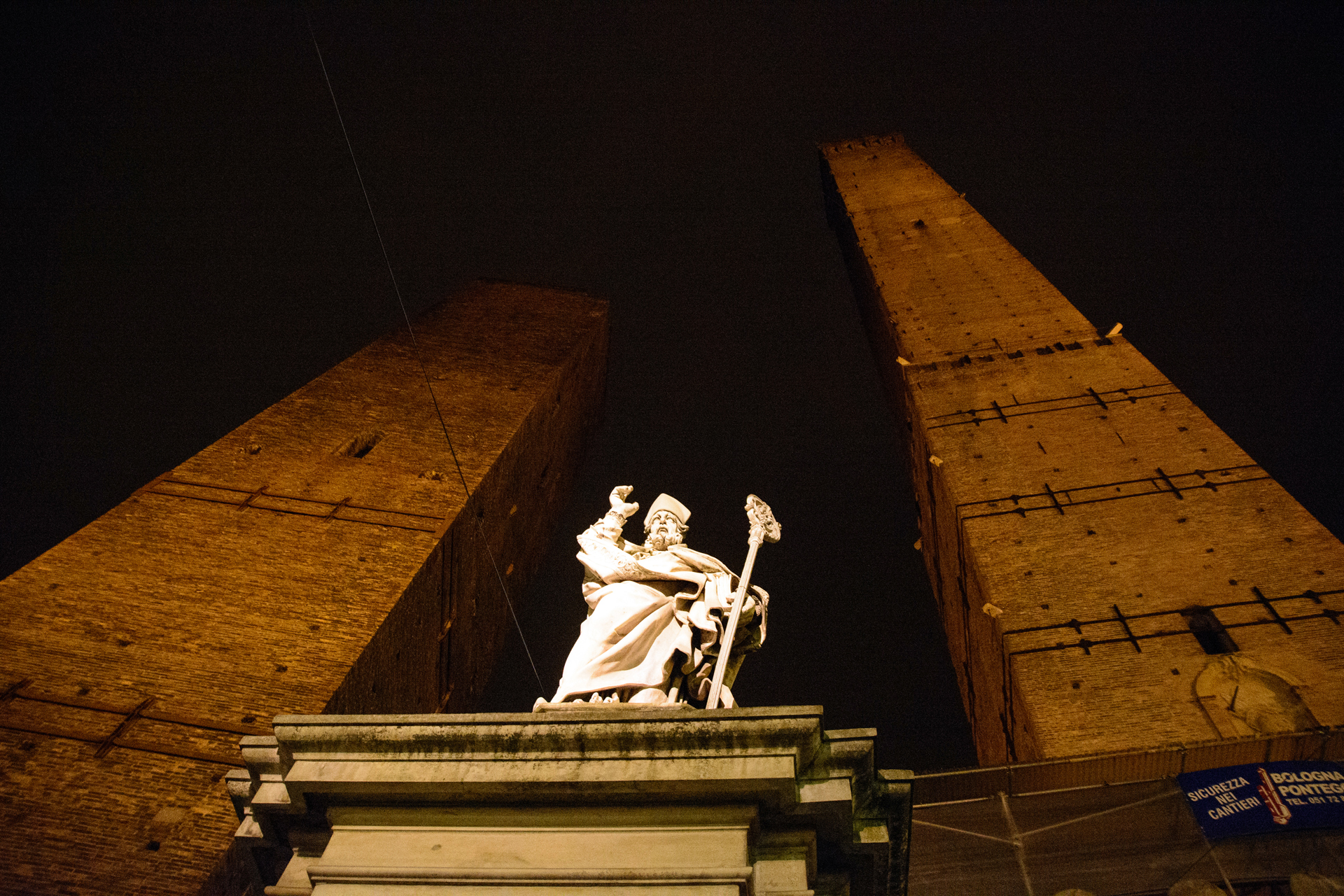 BOLOGNA A COLORI